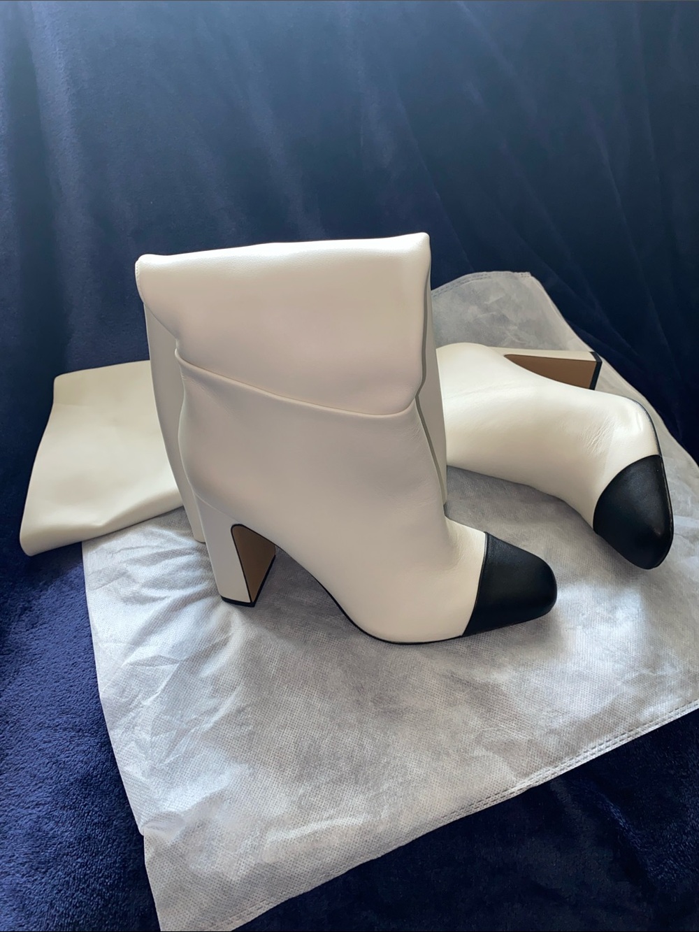 Steve Madden White and Black Two-Tone Womens High Heel Boots